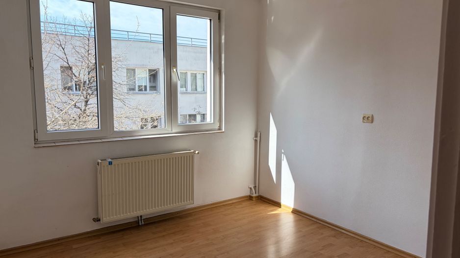 APARTAMENT 3 CAMERE POLITECHNICA - Poză 1