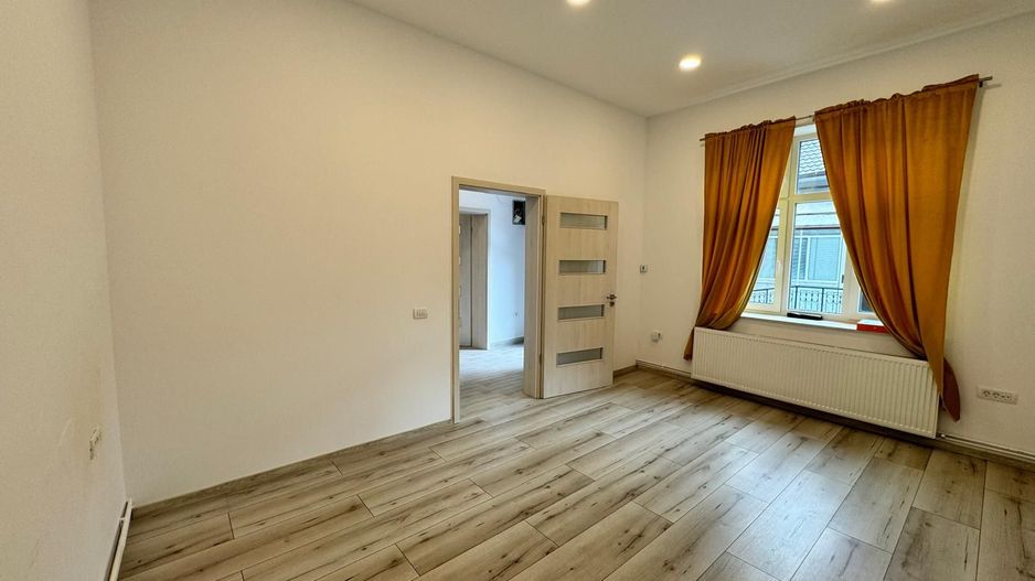 Spatiu Pentru Birouri Sau Cabinet | 74mp | 3 Camere | Parcare | Semicentral - Poză 2