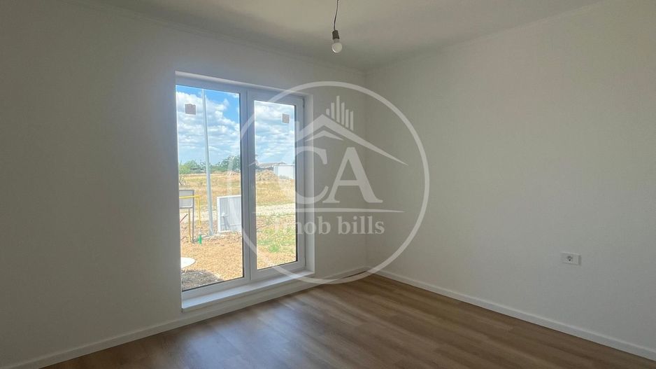 Casă de vânzare cu 4 camere în Santandrei , Bihor - Poză 6