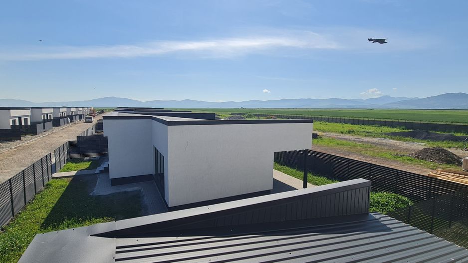 Casa individuala 4 camere 3 bai garaj Cartier Izvor Tarlungeni Brasov - Poză 4