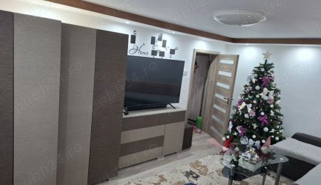 Vand apartament 2 camere parter ridicat ,zona Fortuna