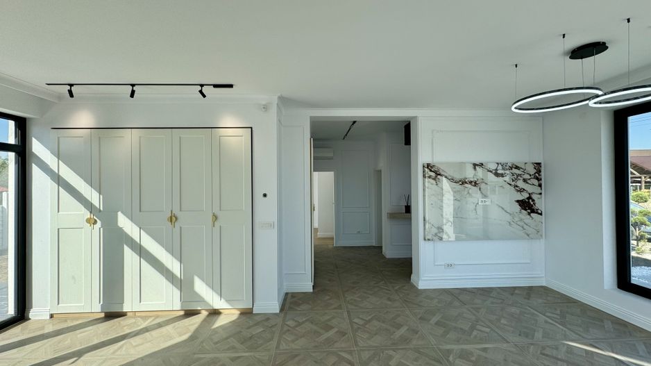 Alege Confortul: Casa Modernă Săcălaz - Poză 4