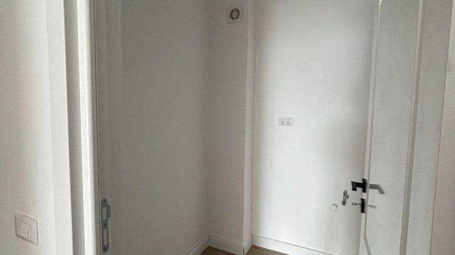 Apartament de vanzare - Poză 2