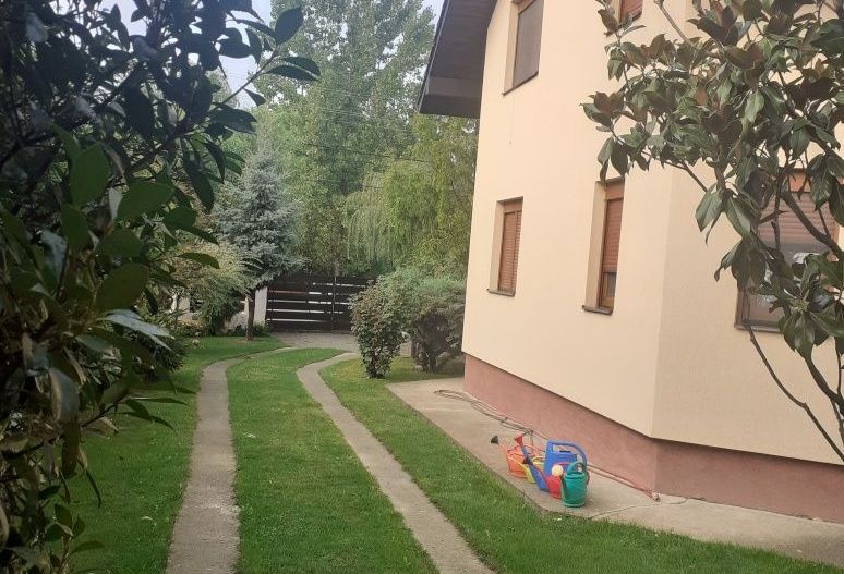 BRASADAS vinde casa cu 6 camere si teren 1200mp în Amati. - Poză 5