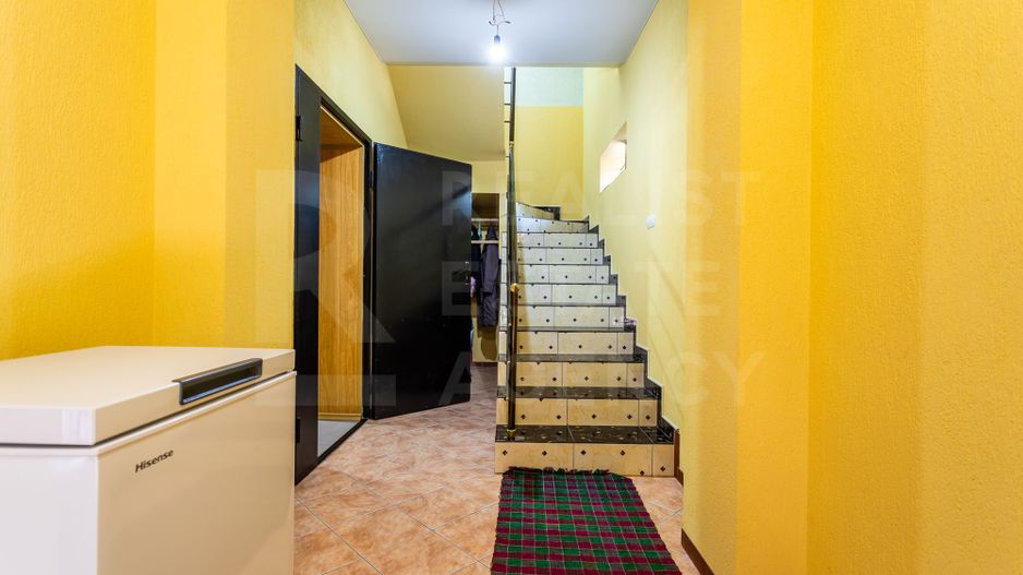 Vânzare, casă, 5 camere, str. Gura Văii, sect. Riscani - Poză 31