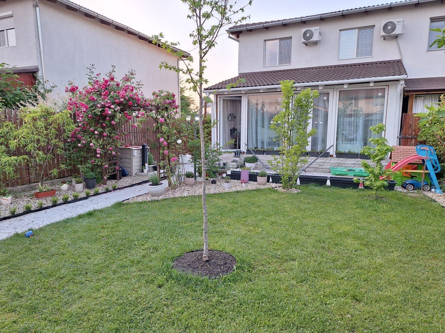 Casă modernă, complet utilată, gata de mutat – Sanandrei - Poză 3