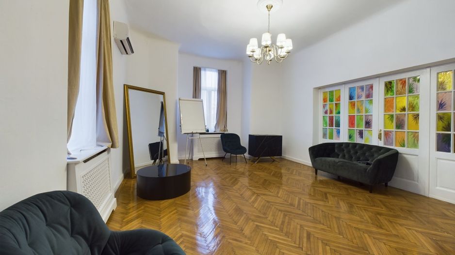 Apartament Central Renovat – Spațiu Generos la Piața Unirii - Poză 4