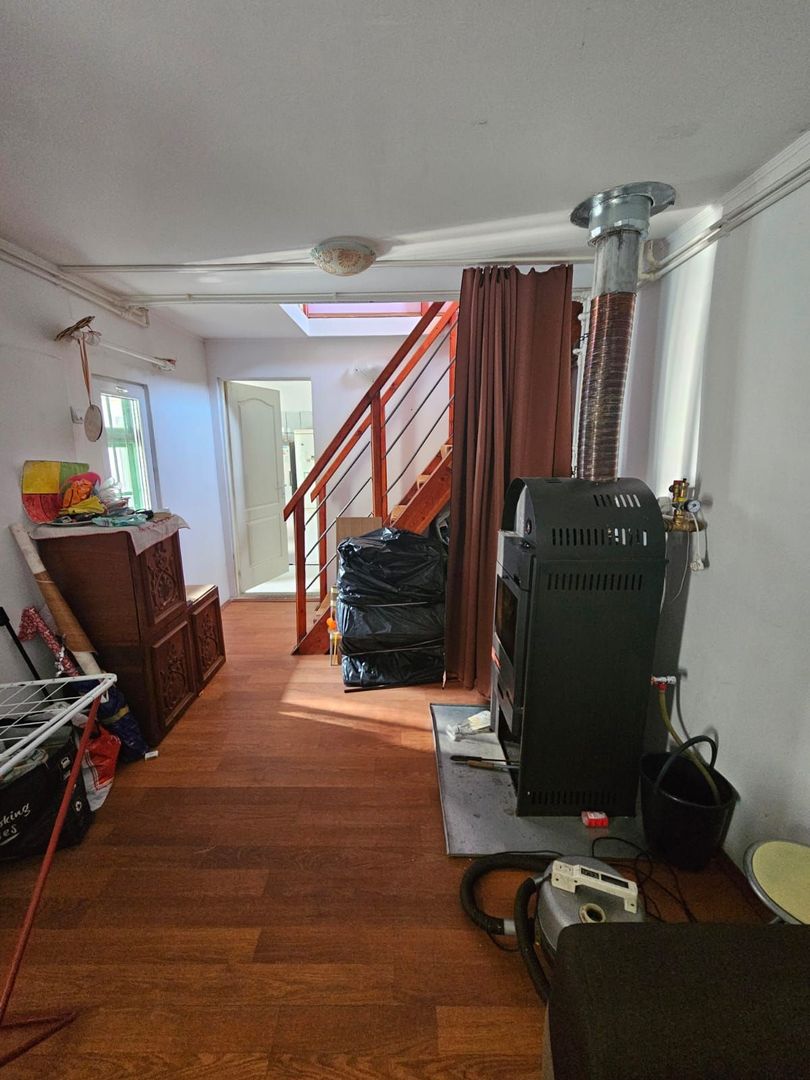 Casă de vânzare la liziera pădurii – Comuna Bogați, Argeș - Poză 4