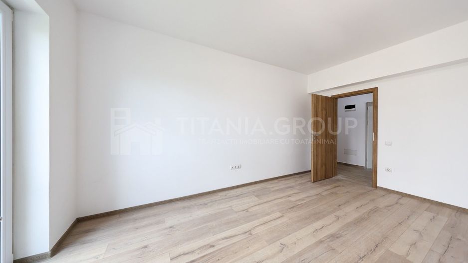 Apartament 3 camere decomandat, 2 bai, parcare, preluare chirias - Poză 2