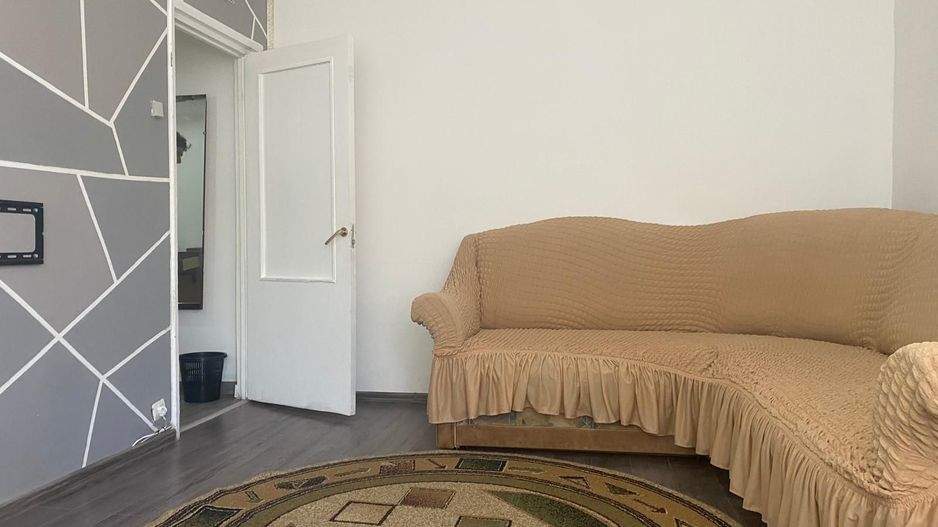 Etajul 3! Inchiriere apartament cu 2 camere in Targoviste - micro 11 - Poză 2