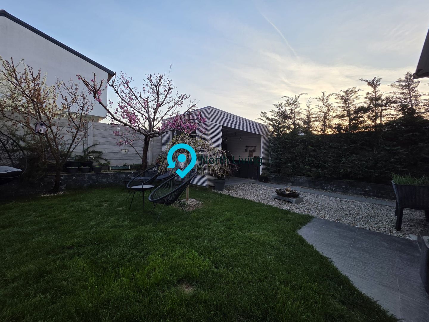 Casa 4 camere + curte 300 mp Tunari - Poză 25