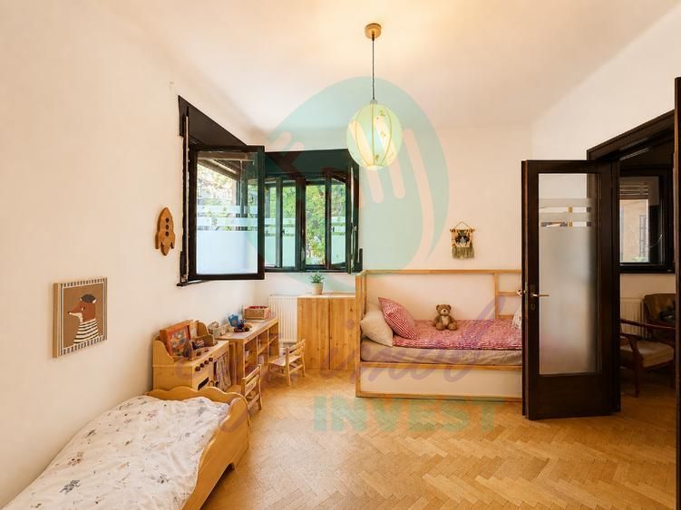 Apartament elegant situat la parterul unei vile - Poză 9