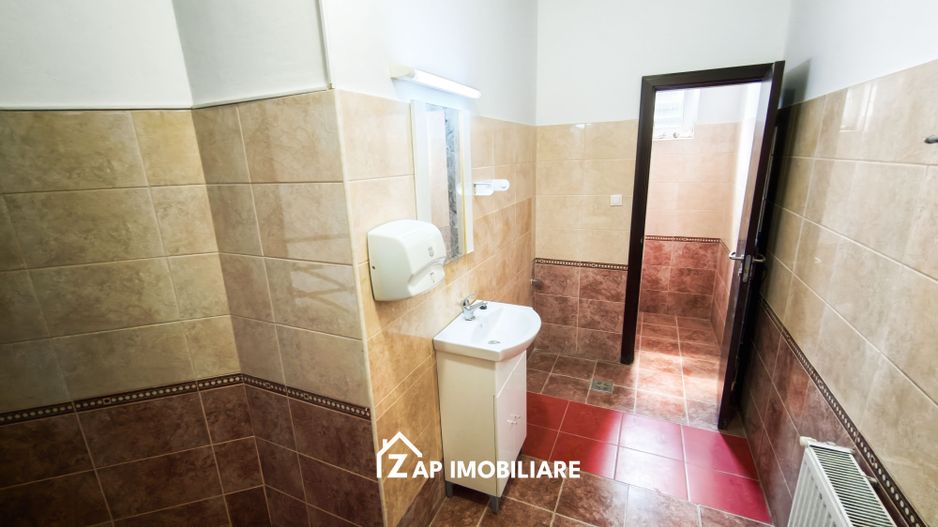 Cazare Muncitori - 10 incaperi - 5 băi - 1 bucătărie - Poză 11