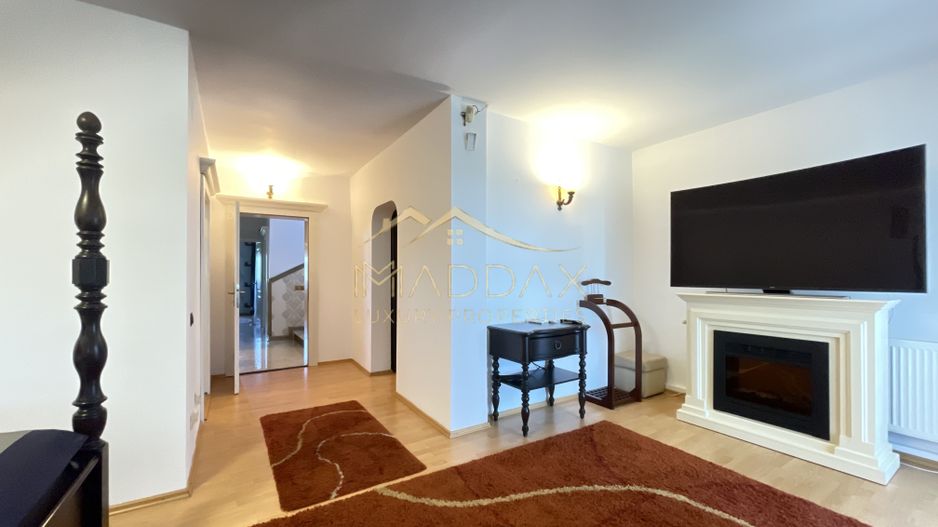 Vila 7 camere**Lake view**Ponton privat**Piscina**Teren 933 MP//Balotesti - Poză 25