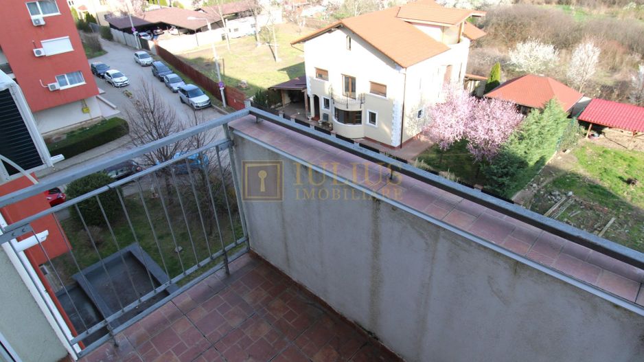 Aradului; decomandat, bucatarie inchisa. Parcare privata inclusa. - Poză 9