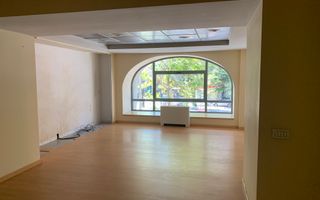 Spatiu comercial / show-room, magazin central - Universitate. - Poză 3