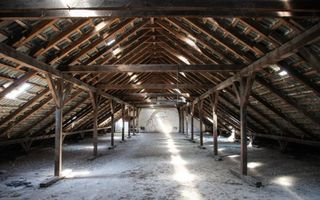 Achizitionez Camera de Serviciu Mansarda Pod Demisol Subsol Bloc Garaj BOXA Casa Risc Seismic - Poză 1