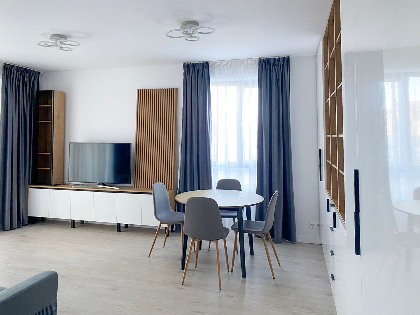 Închiriere apartament 2 camere | Prima Închiriere | Parcare inclusă - Poză 1