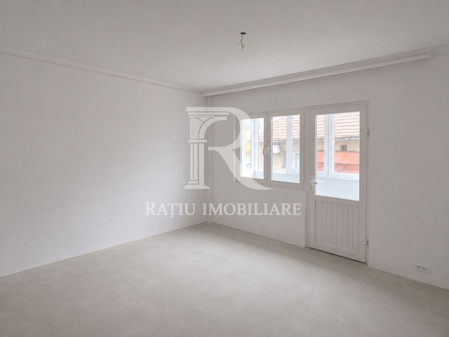 Apartament cu 4 camere | Parter | Decebal | Oradea - Poză 2