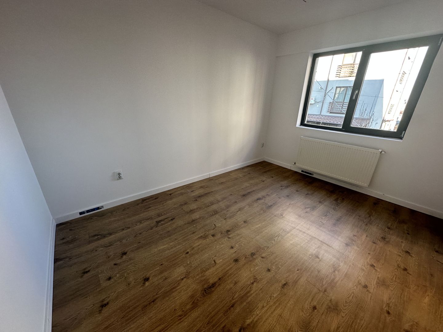 AP 2 CAMERE BLOC NOU, CENTRAL-LANGA MC, FINISAJE PREMIUM, COMISION 0% - Poză 8