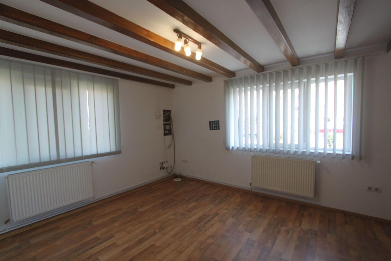 Birouri la casa - 120 mp, zona Circumvalatiunii - Poză 1