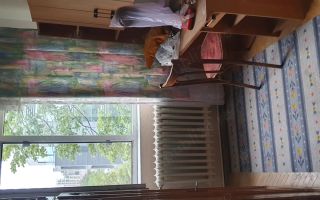 Vand apartament 3cam, 56.6 m3, Podul de Piatra,et4 4-de renovat partial. - Poză 2