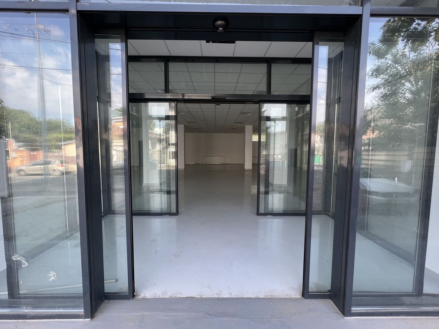 Spatiu comercial mare - Crangasi (aproape de piata, metrou) - Poză 7