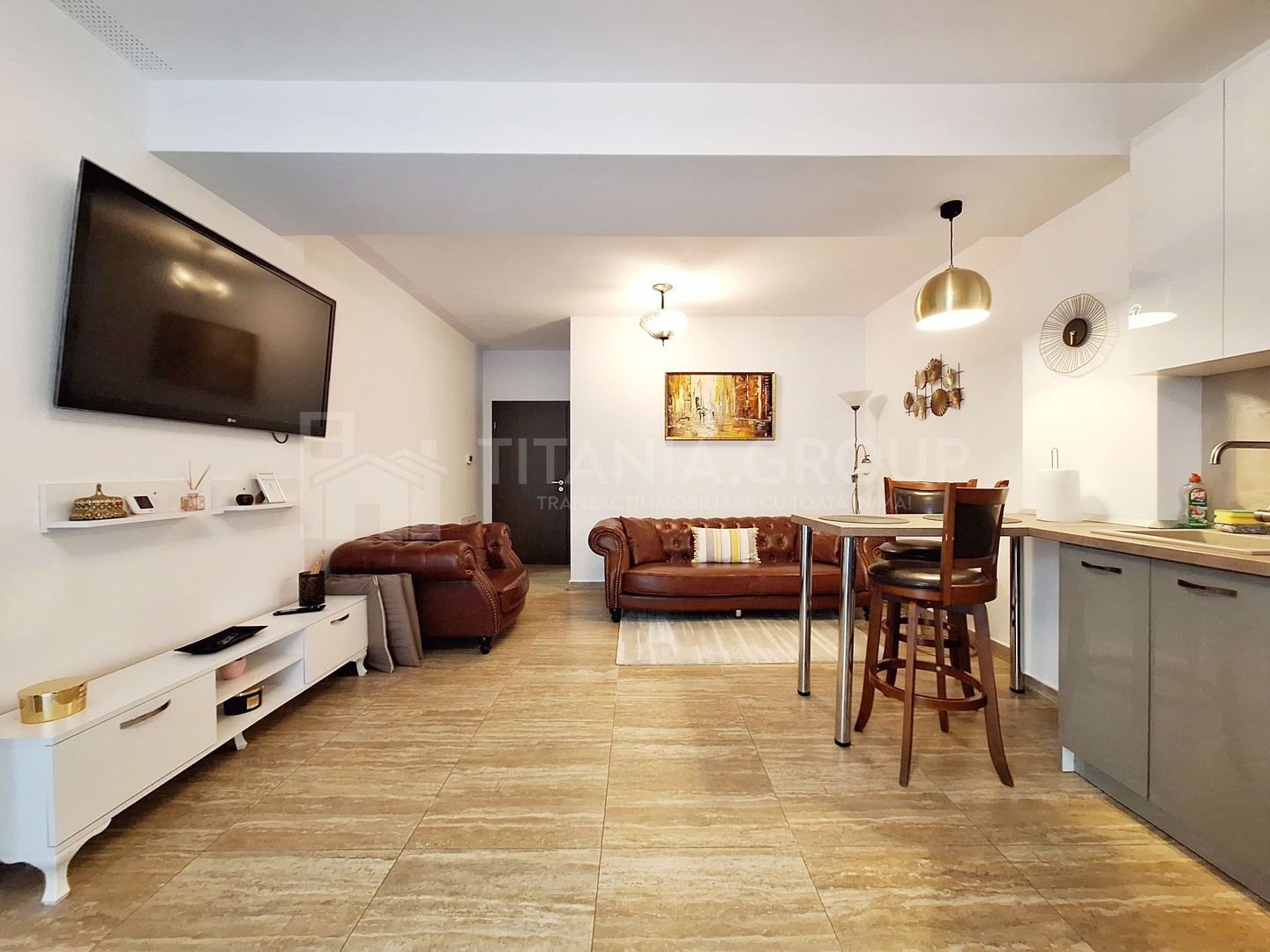 Apartament in centru langa Universitate, cu parcare subterana - Poză 3