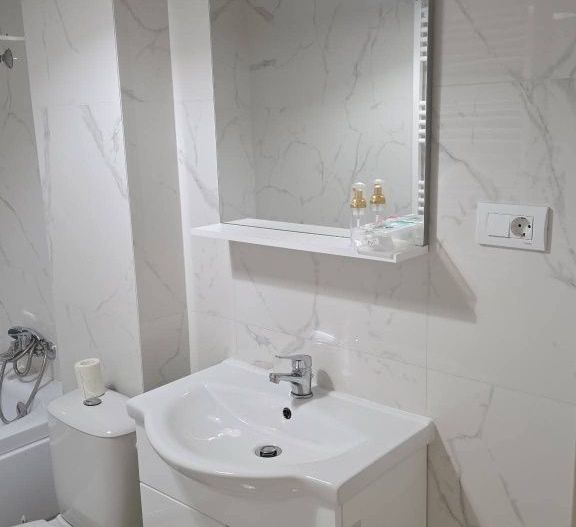 Apartament 2 camere 63mp + loc de parcare capat Pacurari 110000 euro - Poză 6