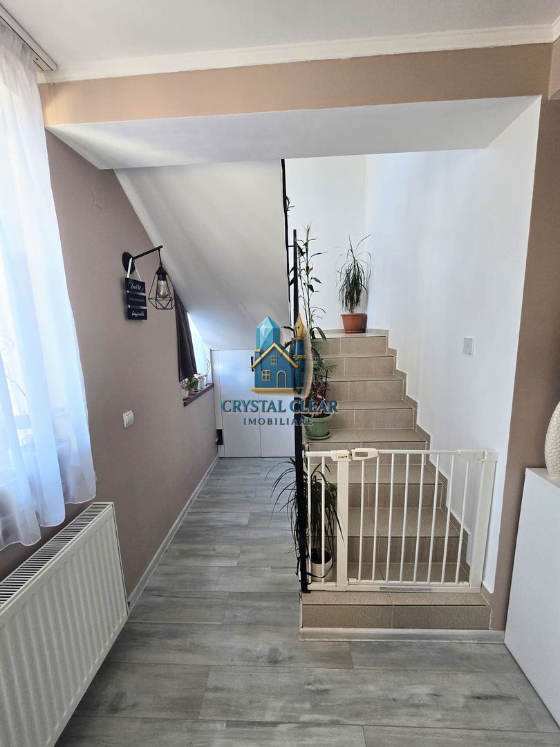 Casă 4 camere + teren de 308 mp - zona Sângeorgiu de Mureș - Poză 9
