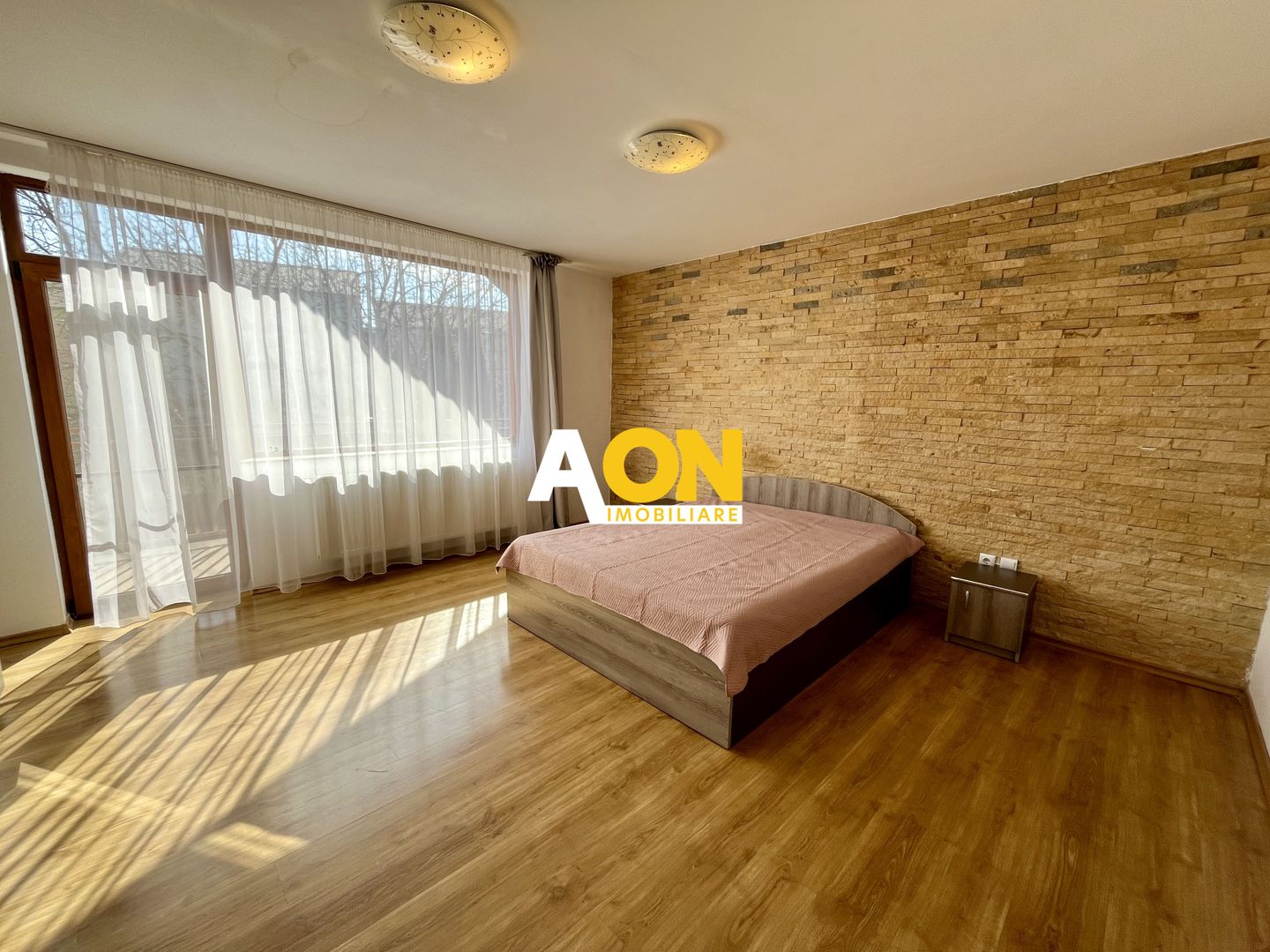 Casă de Tip Înșiruită, 3 Camere, Mobilată Complet, Zona Centru - Poză 4