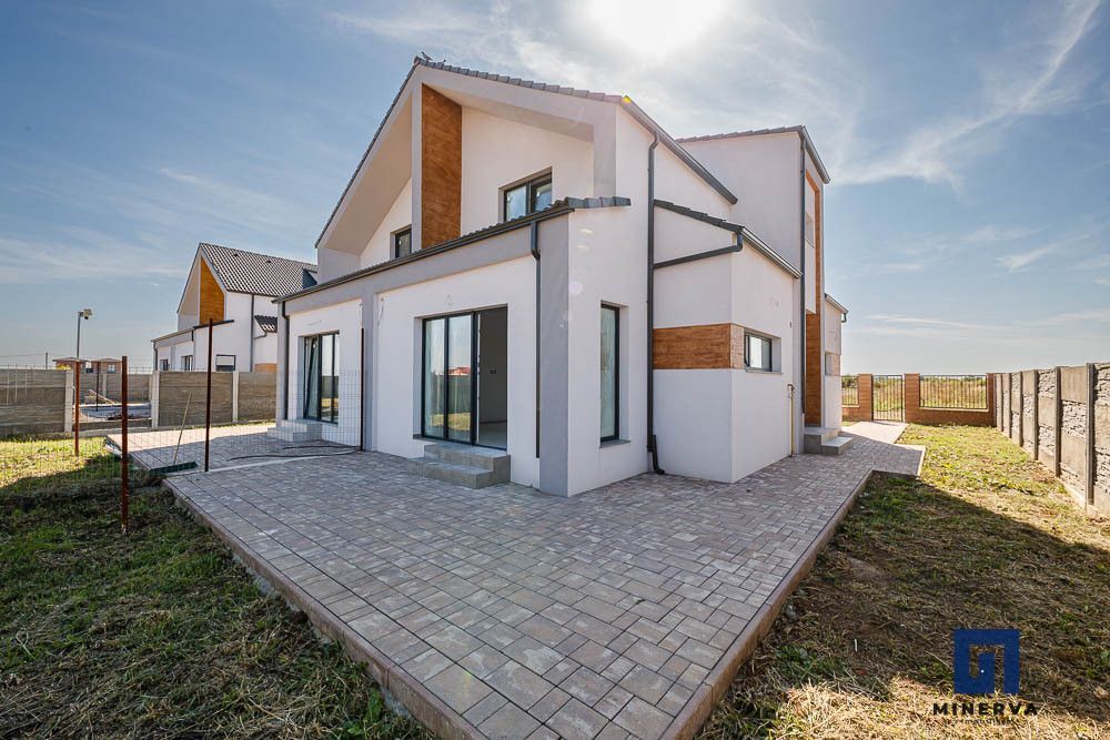 Duplex cu 4 camere si teren generos de 352 mp – Mosnita Noua - Poză 1