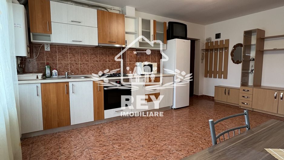 Apartament 3 camere nedecomandat ,bucătărie separată, Stefan cel Mare - Poză 2