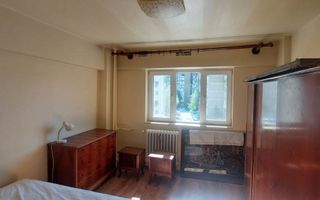 Vand apartament 4 camere situat la 10 min de Piata Unirii - Poză 7