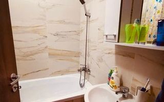 Apartament cu o camera transformat in 2 camere - Poză 5