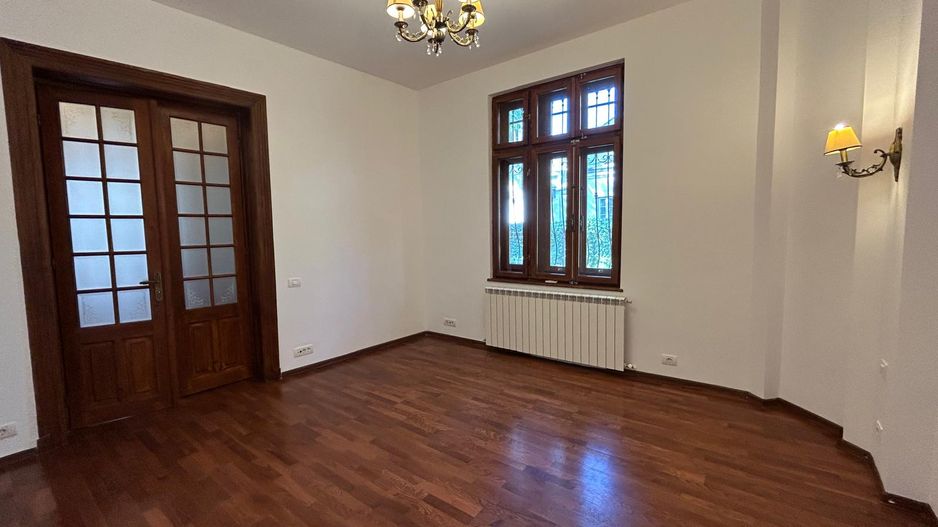 Vilă Neoclasică Arh. Enescu Cișmigiu 4 camere - Poză 11