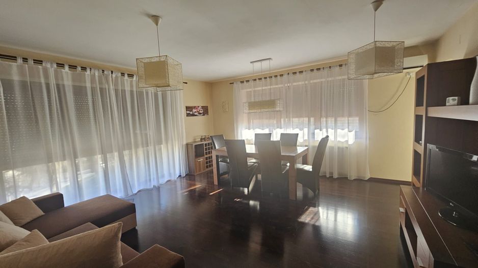 Inchiriere apartament bloc nou cu garaj, centru Pitesti - Poză 9