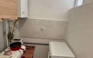 Garsonieră 28 mp + balcon – zona M4 – etaj 1 - Poză 4