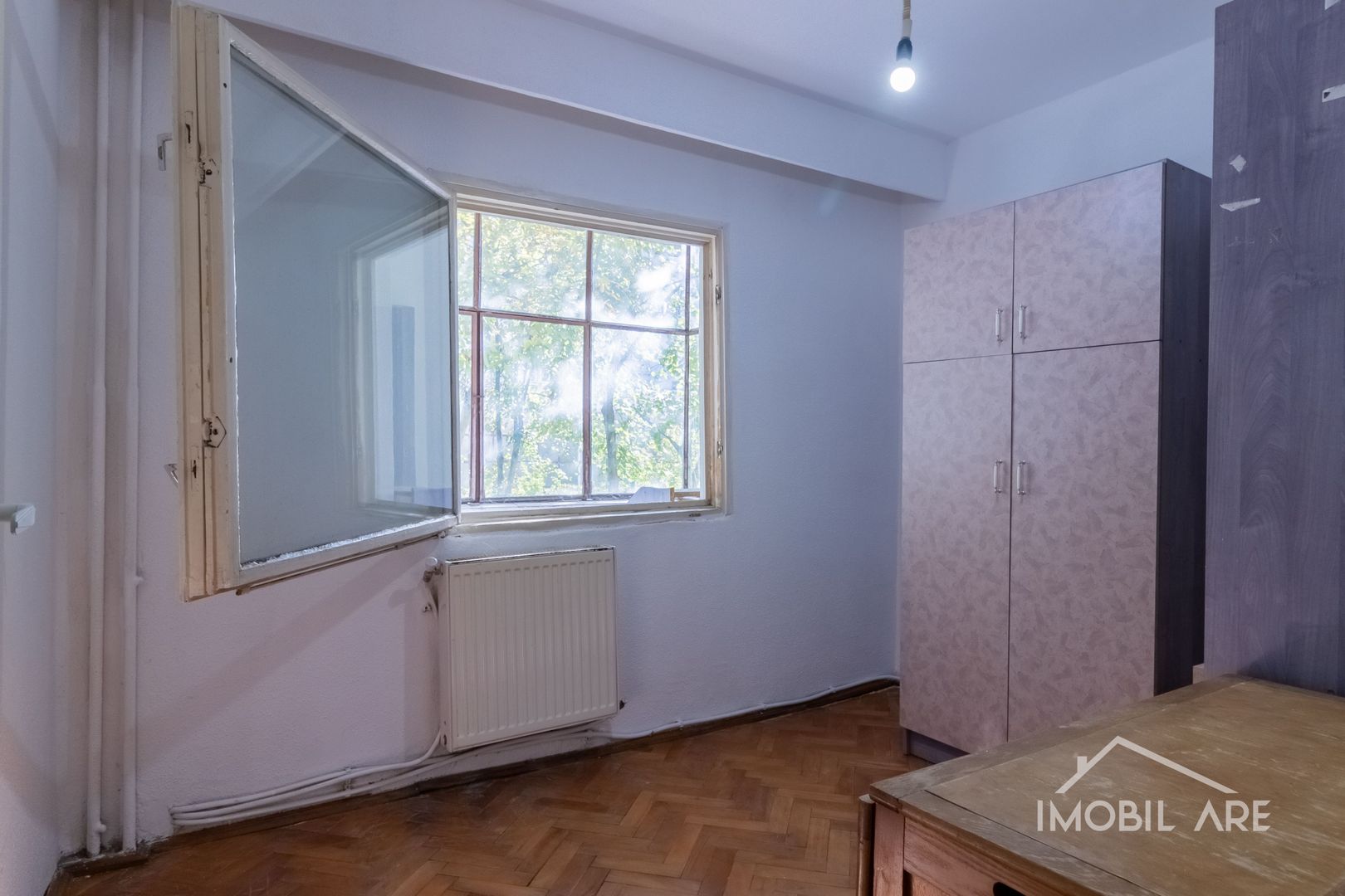 Apartament cu 4 camere - Poză 12