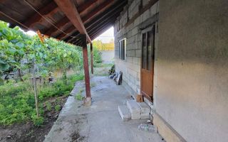 Casă renovată în 2015, vânzare în Pașcani - Poză 2