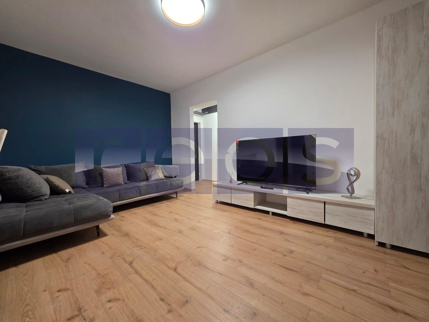 VANZARE 2 CAMERE -SEMIDECOMANDAT -TIMPURI NOI - Poză 3