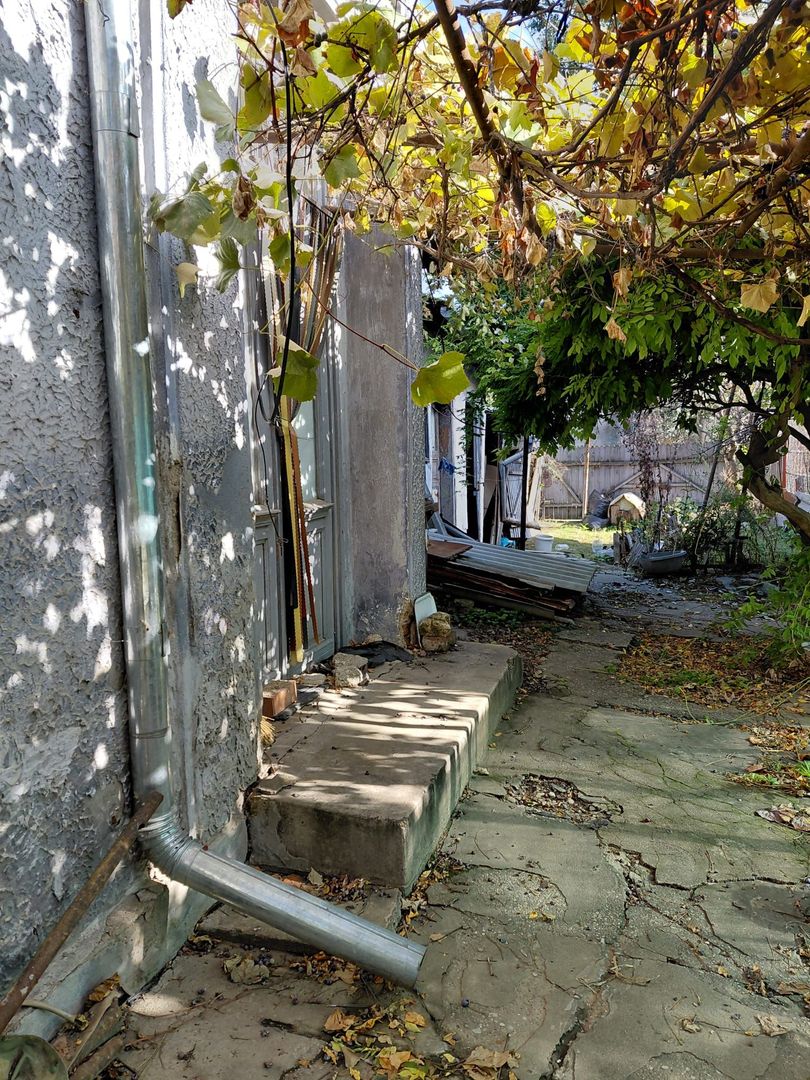 Casa 240mp Teren cu dublu acces Str. Calugareni si Str. Dunarii Giurgiu - Poză 1