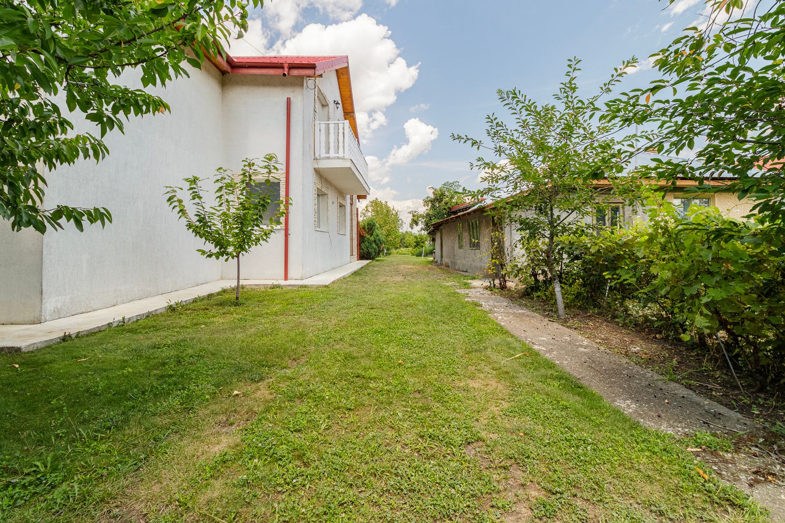Casă de vânzare Tâncăbești cu grădină, aproape de lac - Poză 31