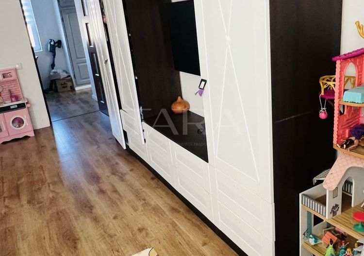 Vanzare apartament deosebit  in zona centrala a localitatii - Poză 6