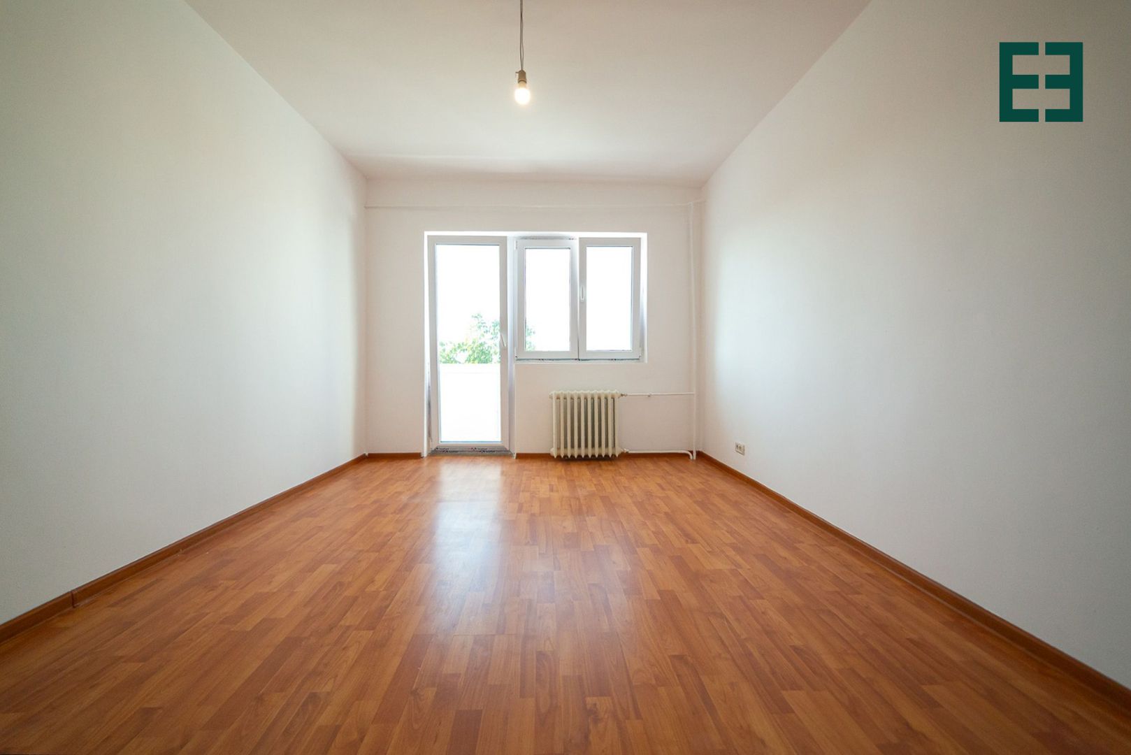 Apartament cu 3 camere etajul 4 - Cartierul A. Vlaicu - Arad - Poză 3