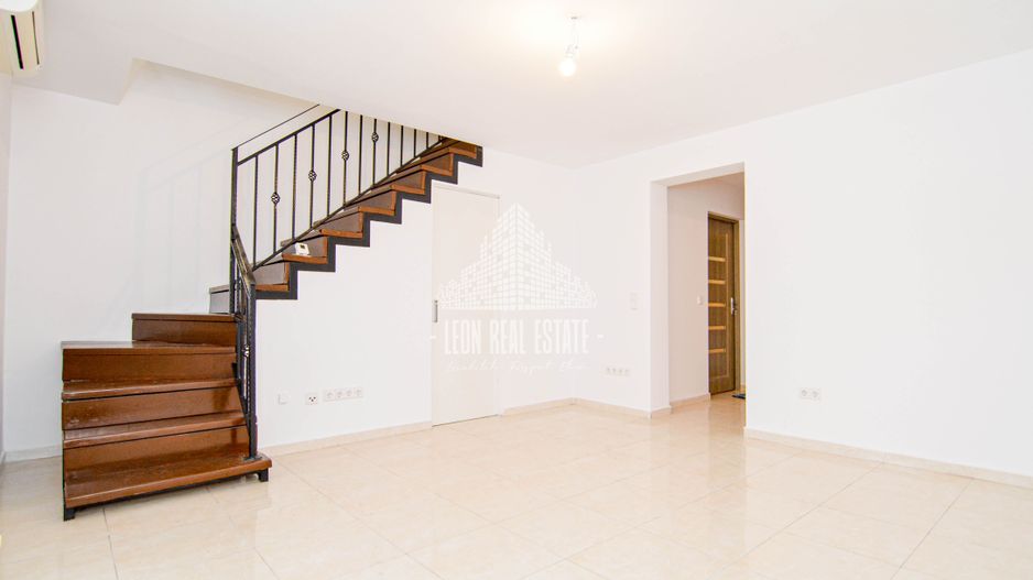 Casă înșiruită în prima parte a Florestiului, zona Stadion - Someșului - Poză 1