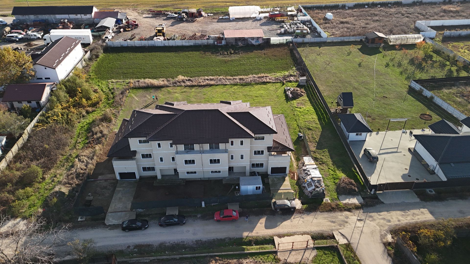 Case cu suflet – 455 mp utili + teren 1.000 mp Bălăceanca - Poză 9