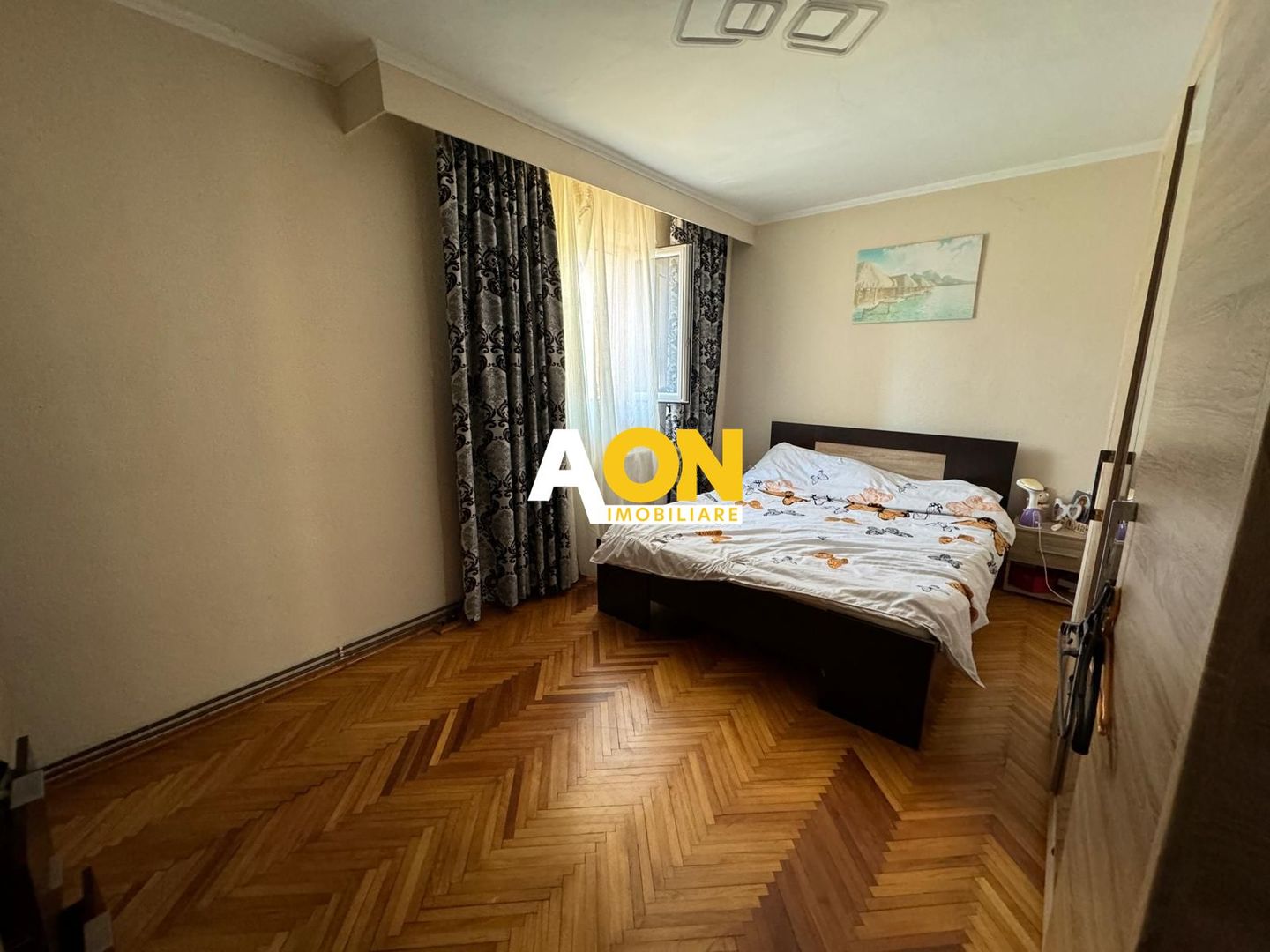 De vanzare apartament 3 camere, Cetate, zona B-dul Transilvaniei - Poză 3