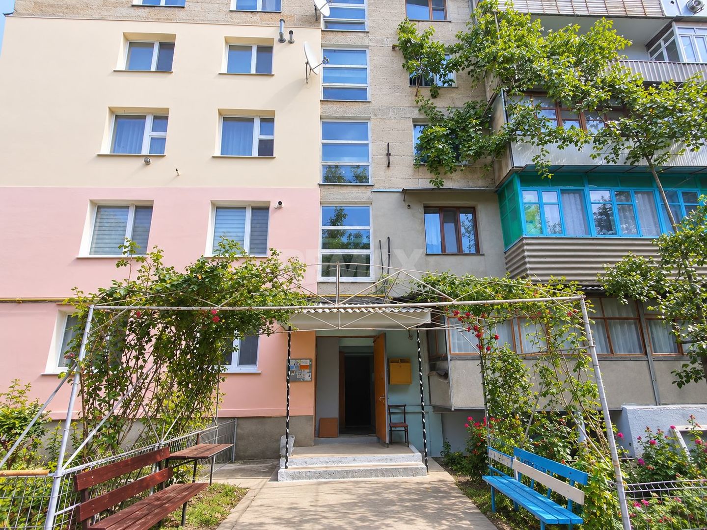 APARTAMENT CU 2 CAMERE – 44,90 m² | CENTRUL ORAȘULUI REZINA - Poză 1