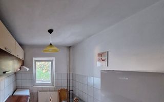 Apartament cu 3 camere,luminos in zona Aradului - Poză 4